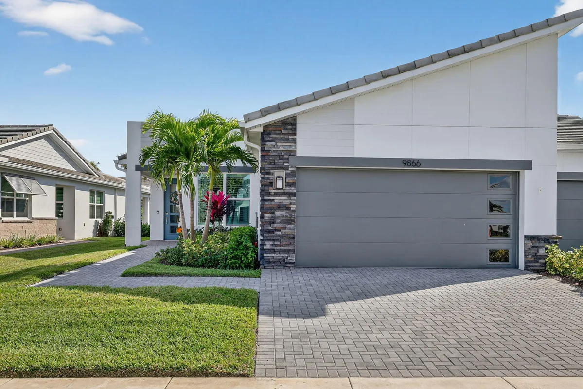Property Slideshow image 1 of 47 | 9866 sw veronese dr, Port Saint Lucie, FL, 34987