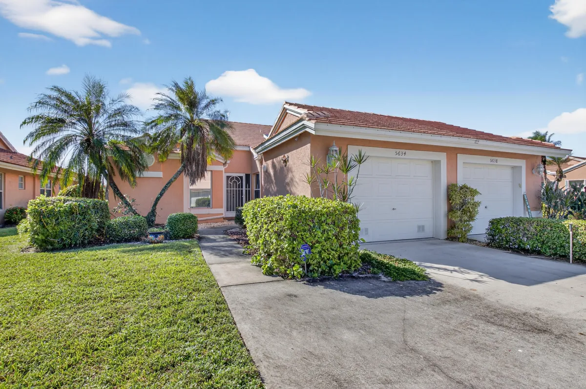 Property Slideshow image 1 of 86 | 5634 royal lake cir, Boynton Beach, FL, 33437