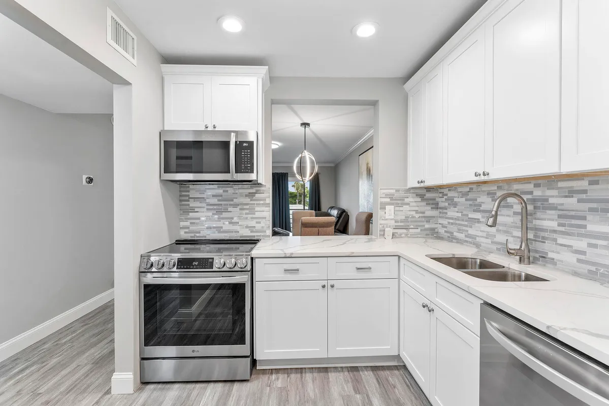 Property Slideshow image 1 of 23 | 118 lake constance dr, West Palm Beach, FL, 33411