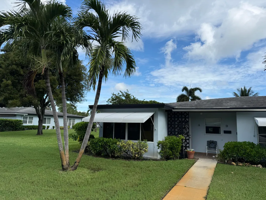 Property Slideshow image 1 of 11 | 517 high point dr a, Delray Beach, FL, 33445