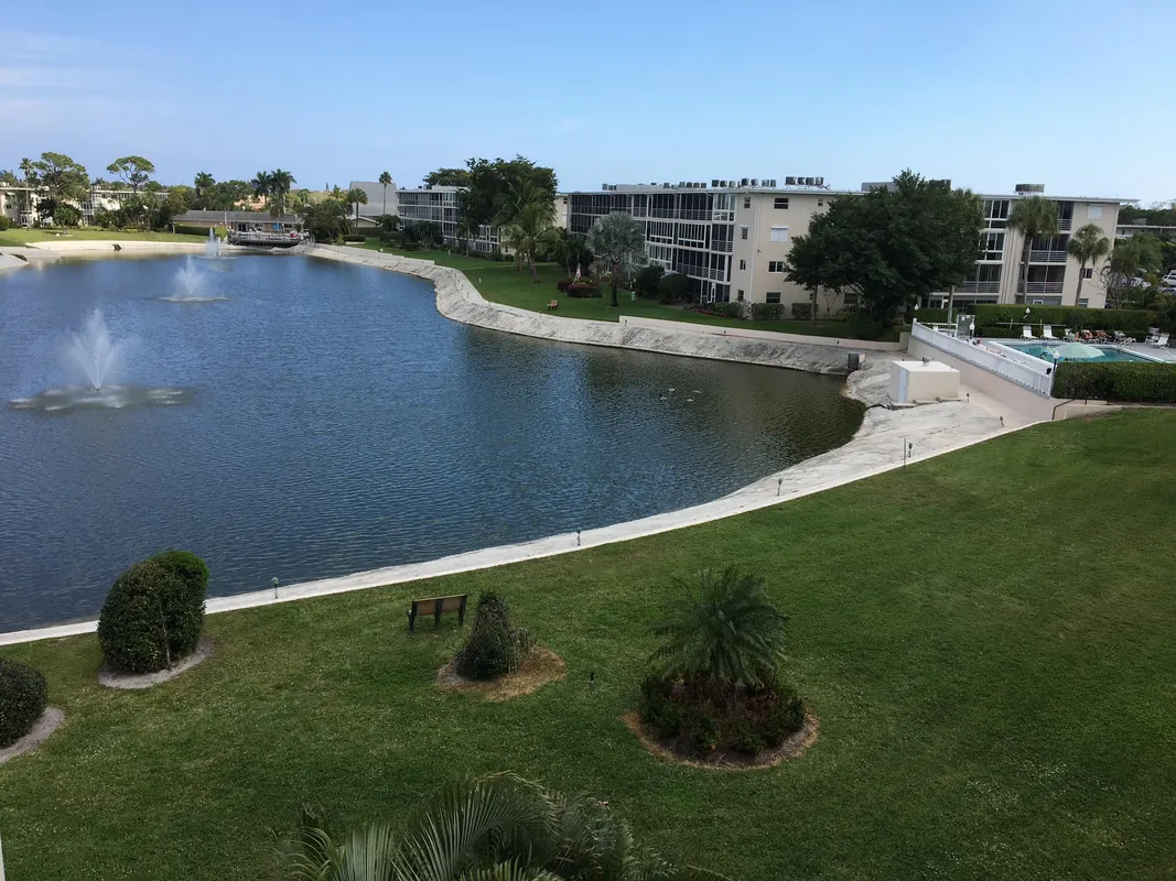 Property Slideshow image 1 of 15 | 2724 garden dr 403, Lake Worth, FL, 33461