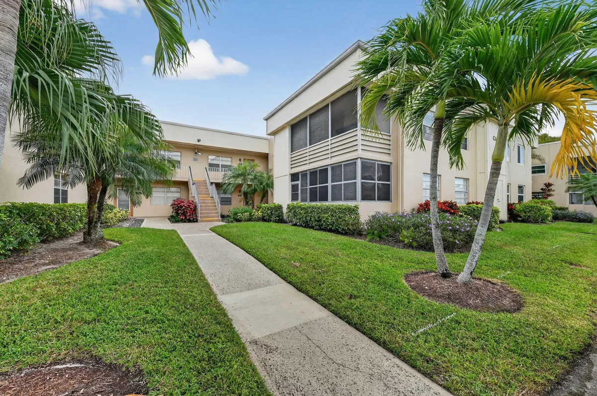 Property Slideshow image 1 of 26 | 414 capri i, Delray Beach, FL, 33484