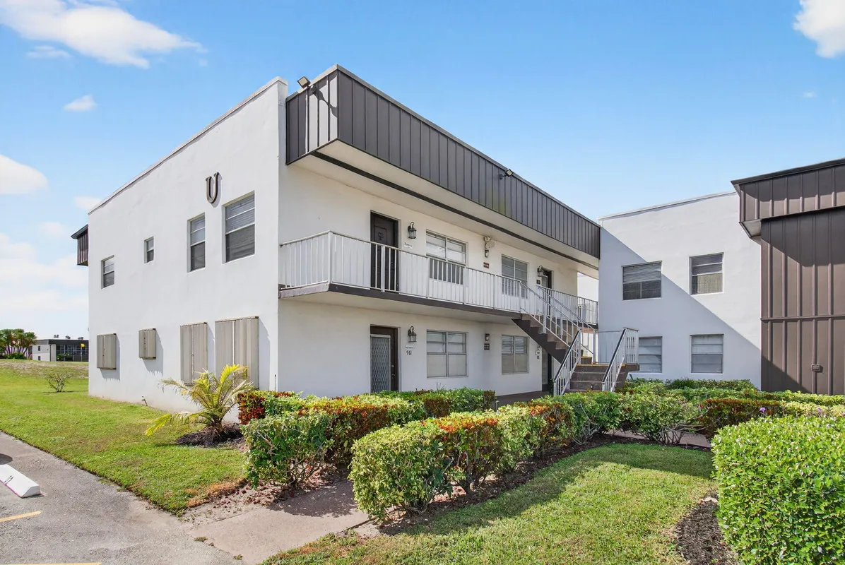 Property Slideshow image 1 of 65 | 986 normandy u, Delray Beach, FL, 33484