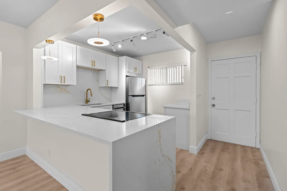 Property Slideshow image 1 of 33 | 2647 garden dr 101, Lake Worth, FL, 33461