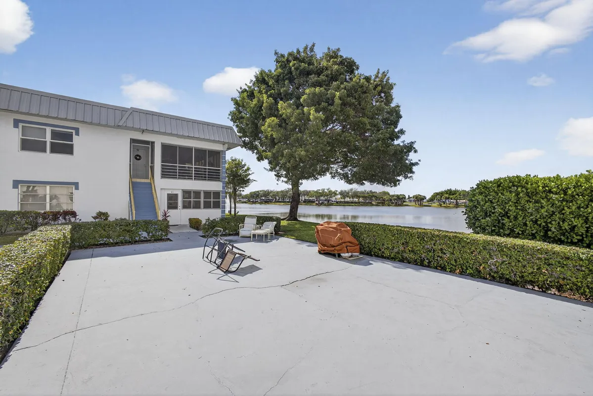 Property Slideshow image 1 of 44 | 51 stratford d, West Palm Beach, FL, 33417