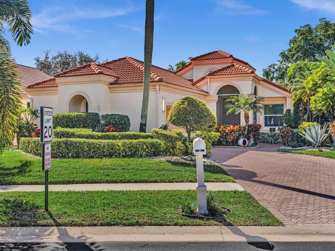 Property Slideshow image 1 of 43 | 6250 evian pl, Boynton Beach, FL, 33437