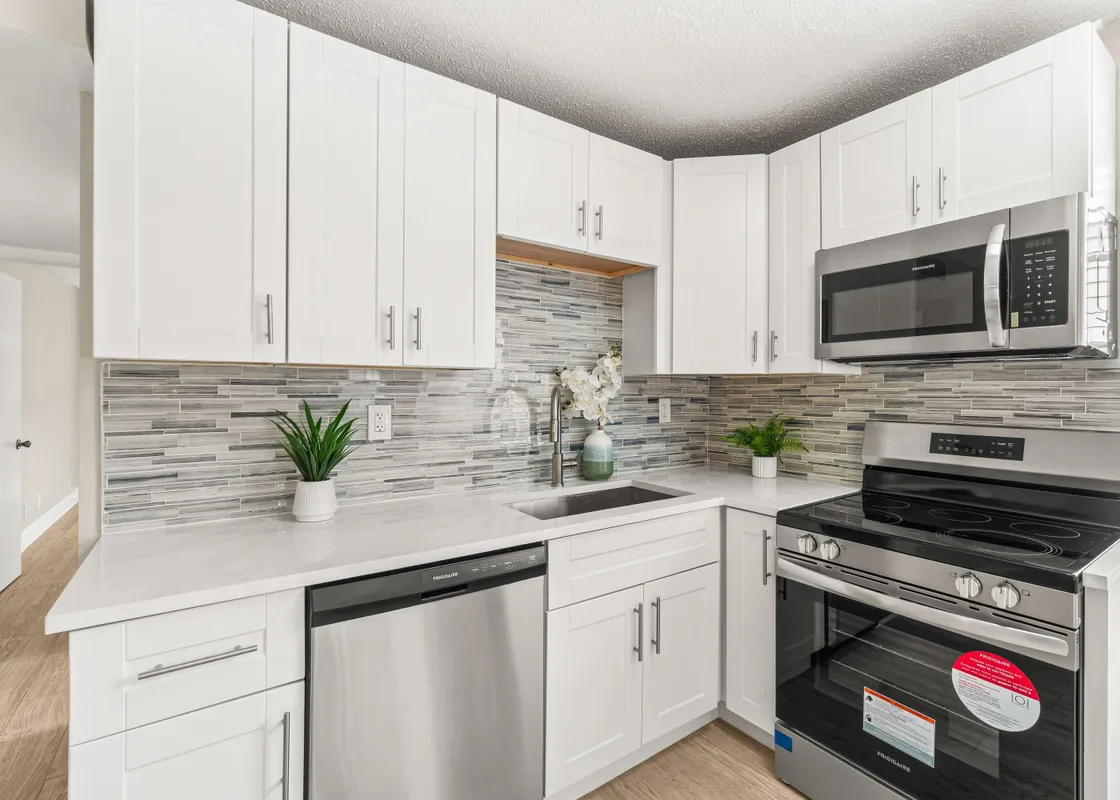 Property Slideshow image 1 of 38 | 222 piedmont e unit e, Delray Beach, FL, 33484