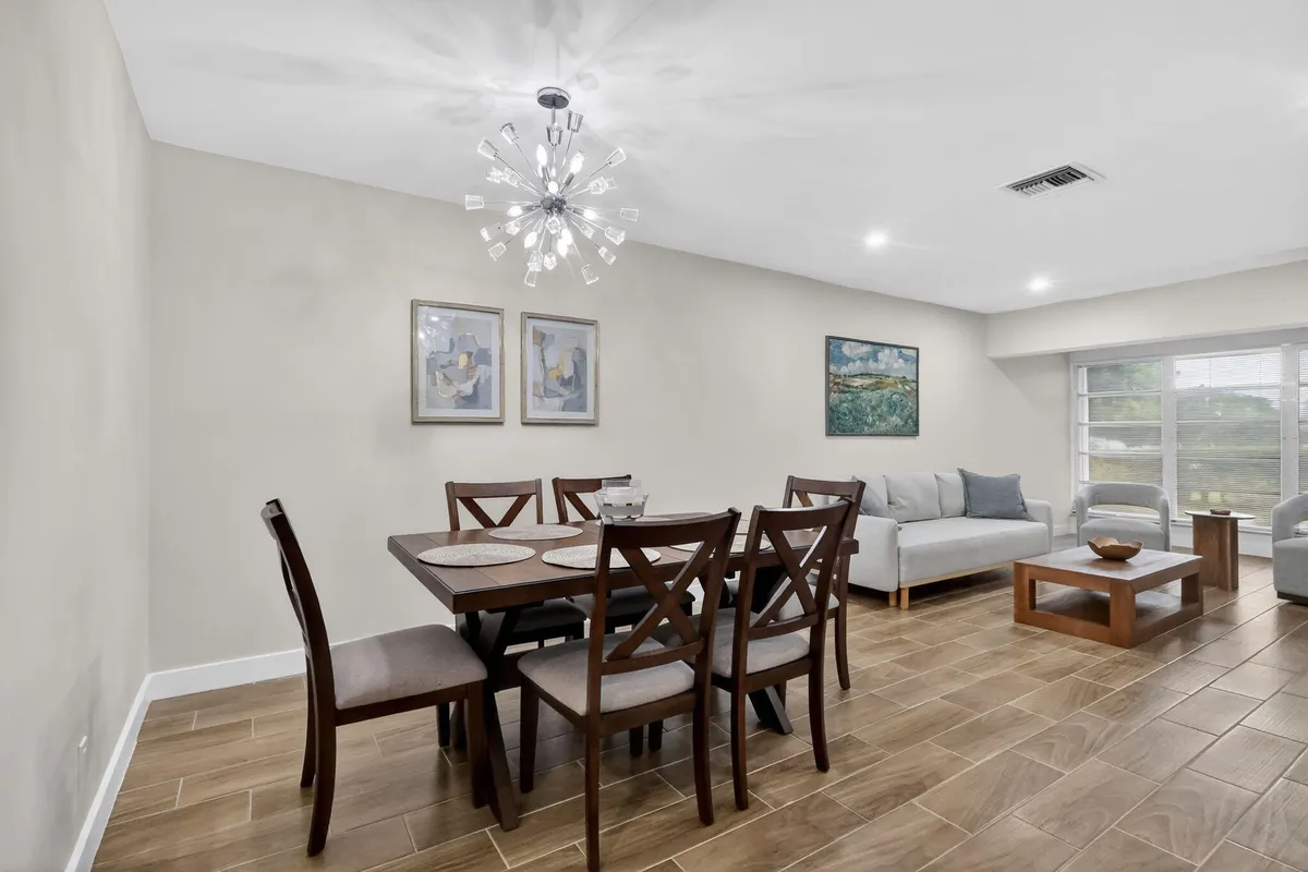 Property Slideshow image 1 of 28 | 1101 cactus ter 204, Delray Beach, FL, 33445