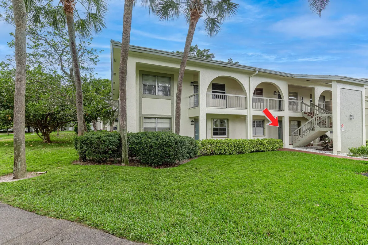 Property Slideshow image 1 of 45 | 2702 nassau bnd apt b1, Coconut Creek, FL, 33066