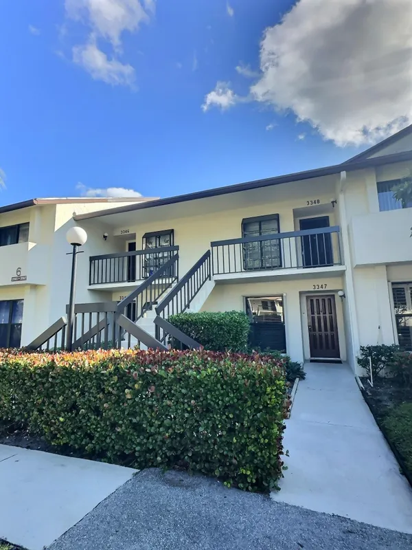 Property Slideshow image 1 of 28 | 3348 lucerne park dr # 3348, Greenacres, FL, 33467