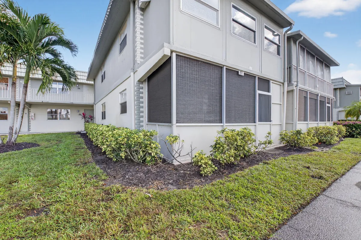Property Slideshow image 1 of 42 | 51 flanders b b, Delray Beach, FL, 33484