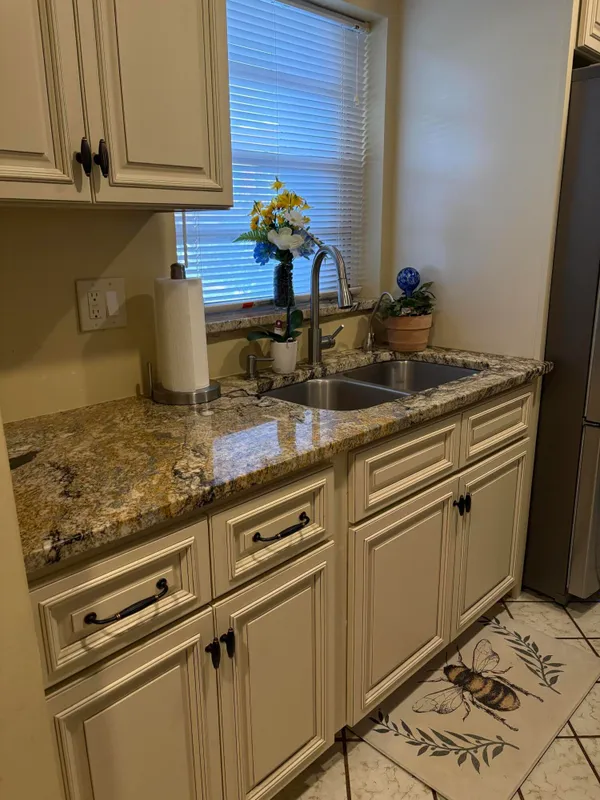 Property Slideshow image 1 of 14 | 26 golfs edge b, West Palm Beach, FL, 33417