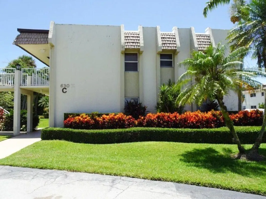 Property Slideshow image 1 of 13 | 630 snug harbor dr c6, Boynton Beach, FL, 33435