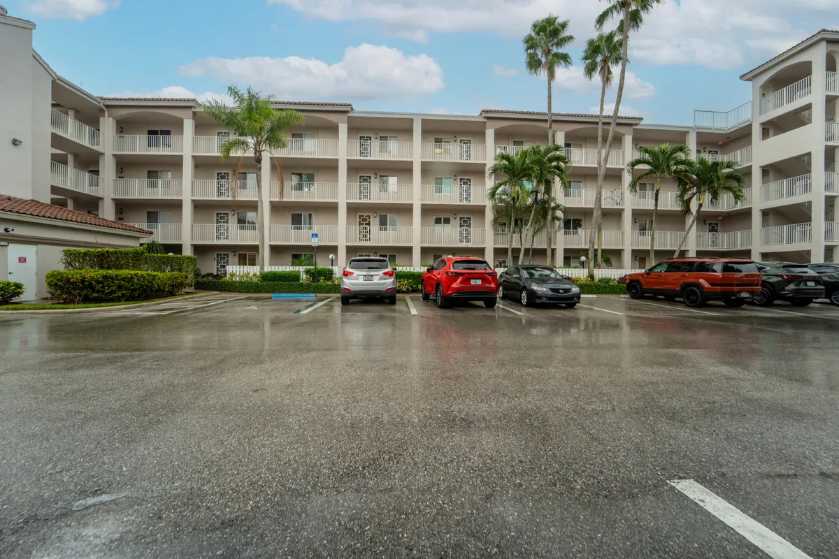 Property Slideshow image 1 of 50 | 14112 huntington pointe dr 309, Delray Beach, FL, 33484