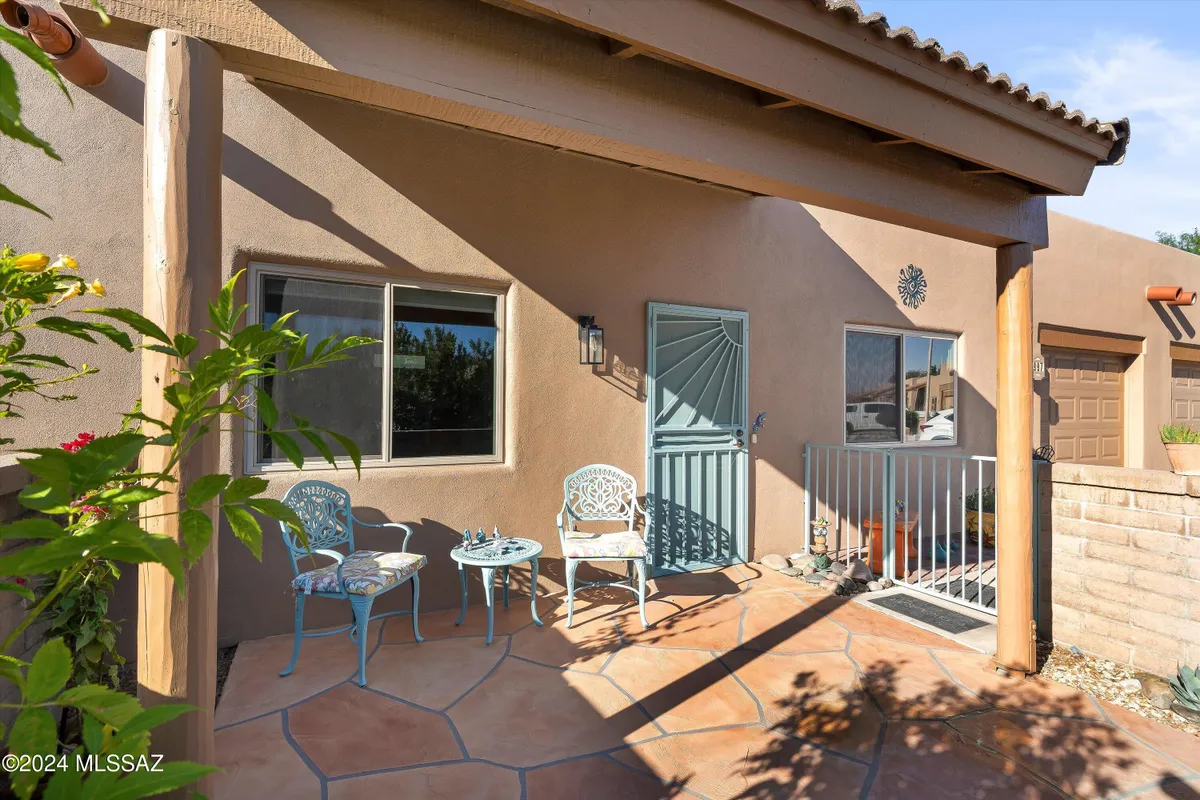 Property Slideshow image 1 of 30 | 997 w camino erranle, Green Valley, AZ, 85614