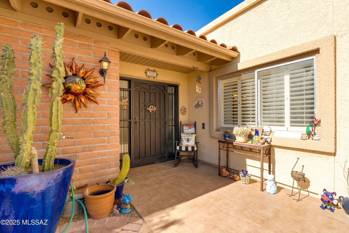Property Slideshow image 1 of 26 | 1488 w via de roma, Green Valley, AZ, 85622