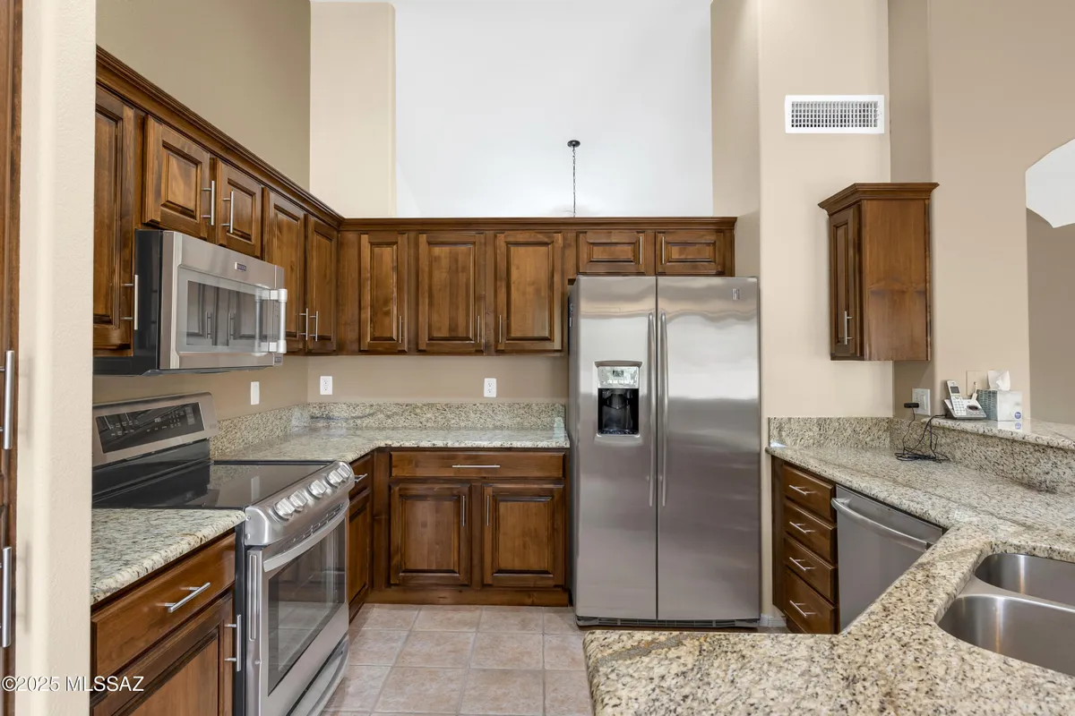 Property Slideshow image 1 of 35 | 63606 e desert peak dr, Tucson, AZ, 85739