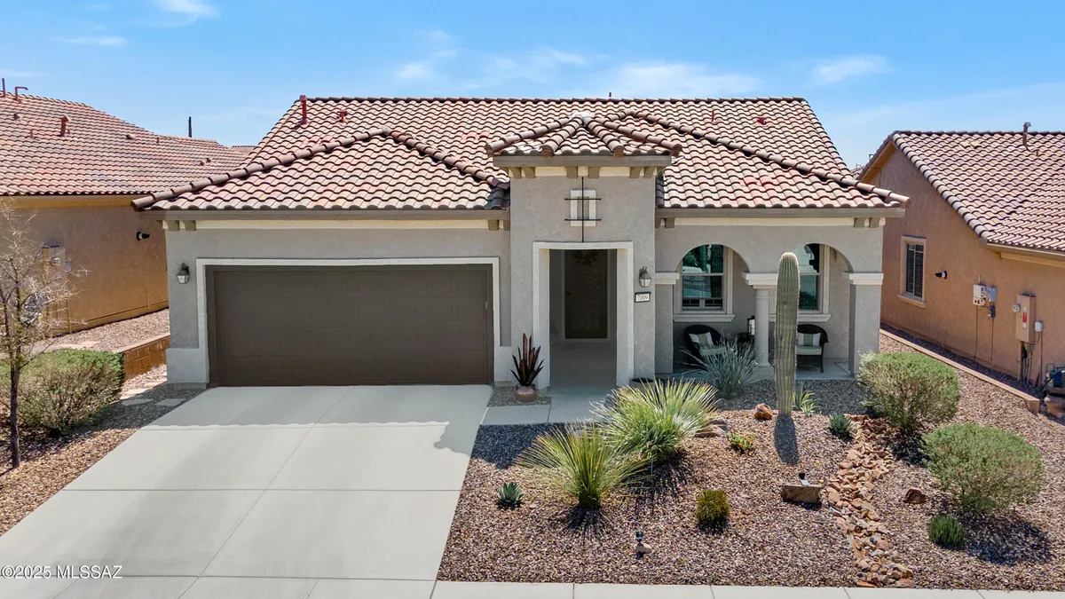 Property Slideshow image 1 of 34 | 7009 w kanab creek trl, Marana, AZ, 85658