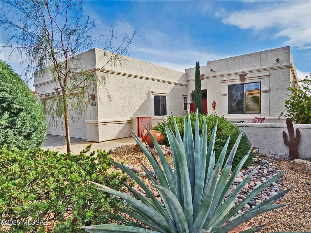 Property Slideshow image 1 of 26 | 1957 w vista ridge dr, Green Valley, AZ, 85622