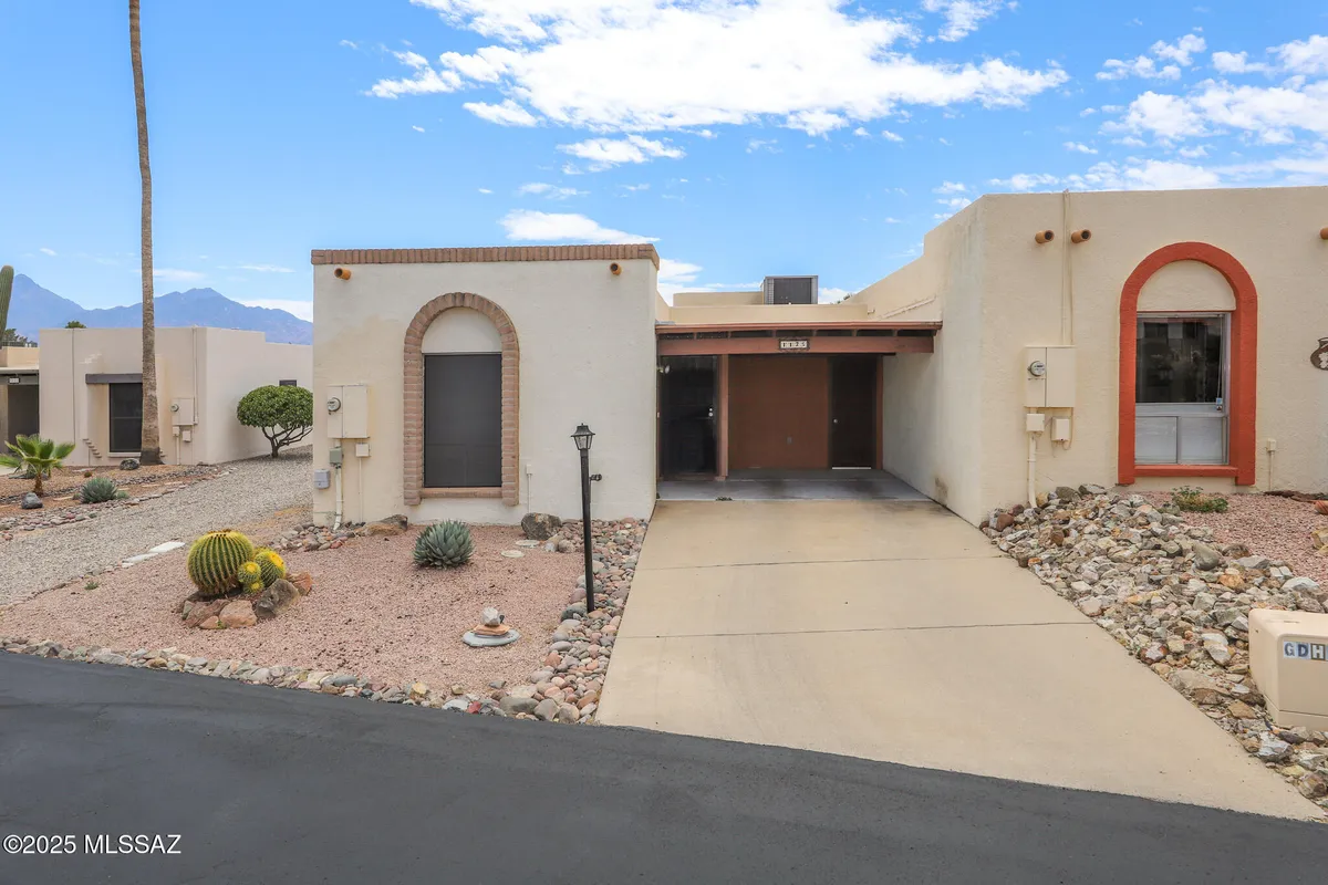 Property Slideshow image 1 of 38 | 1125 w calle trafalgar, Green Valley, AZ, 85622