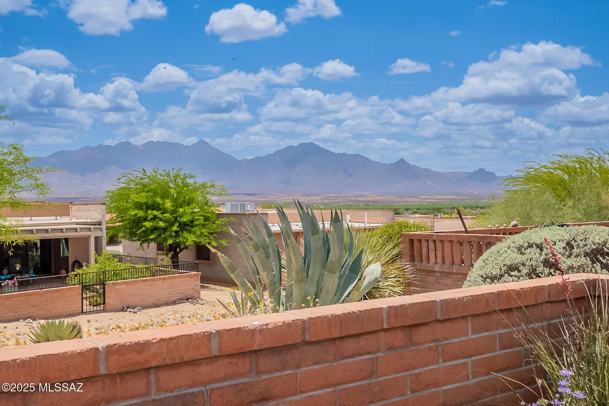Property Slideshow image 1 of 35 | 3055 s placita de la picaza, Green Valley, AZ, 85622