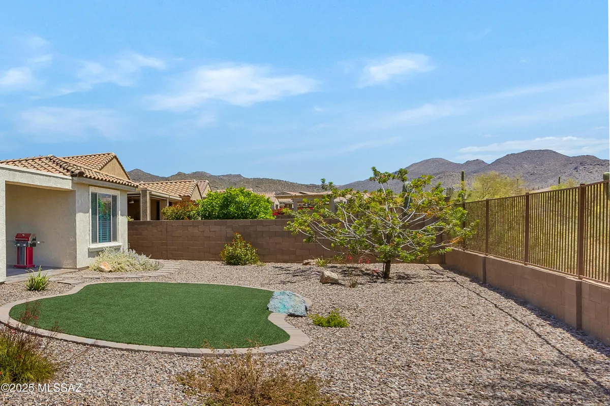 Property Slideshow image 1 of 40 | 7039 w kanab creek trl, Marana, AZ, 85658