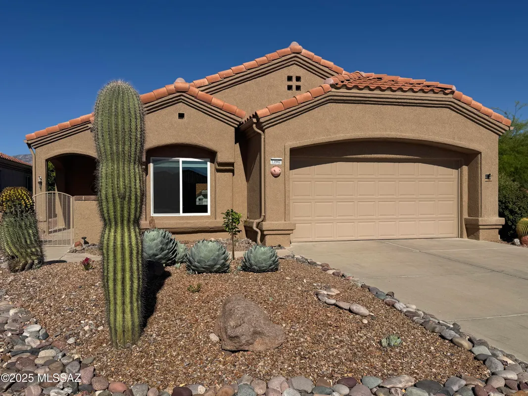 Property Slideshow image 1 of 42 | 13942 n cirrus hill dr, Oro Valley, AZ, 85755