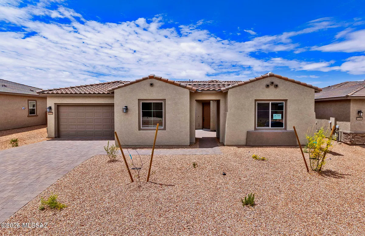 Property Slideshow image 1 of 33 | 8257 s silver oak dr, Tucson, AZ, 85747