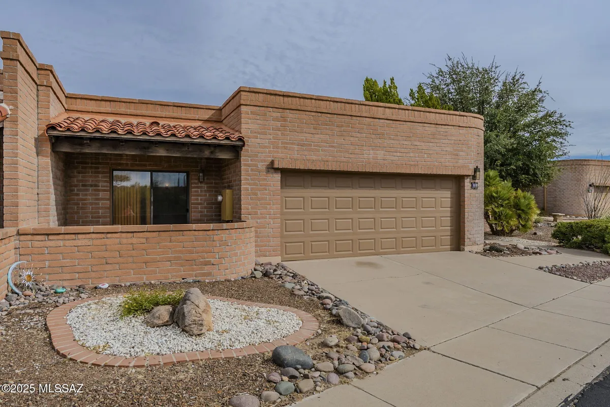 Property Slideshow image 1 of 19 | 1510 w camino urbano, Green Valley, AZ, 85622