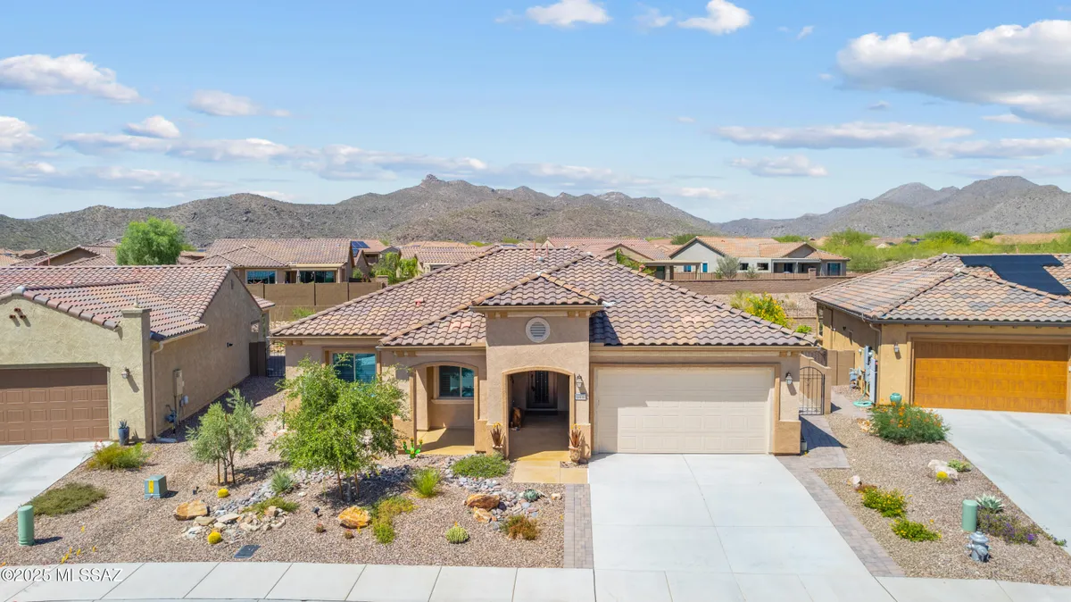 Property Slideshow image 1 of 50 | 6808 w komo point trl, Marana, AZ, 85658