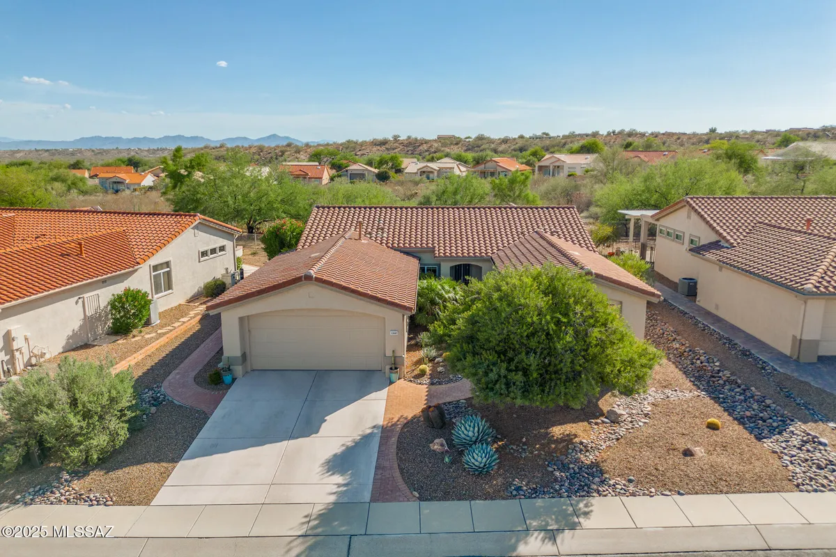 Property Slideshow image 1 of 50 | 13643 n pima spring way, Oro Valley, AZ, 85755