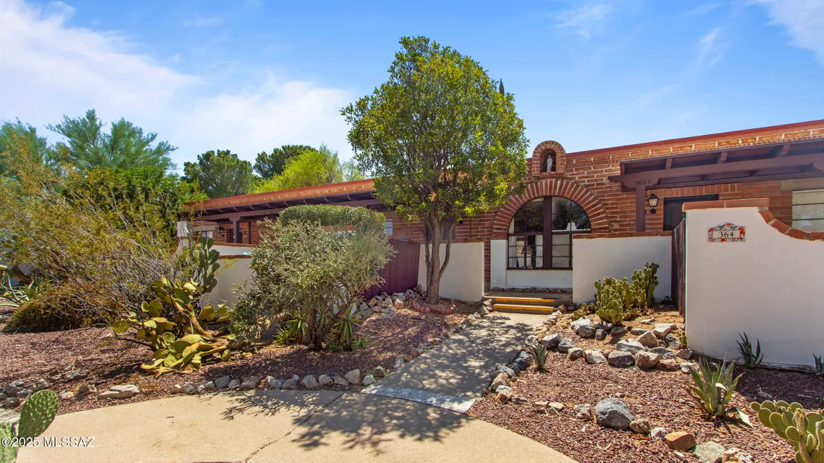 Property Slideshow image 1 of 44 | 364 s paseo lobo b, Green Valley, AZ, 85614