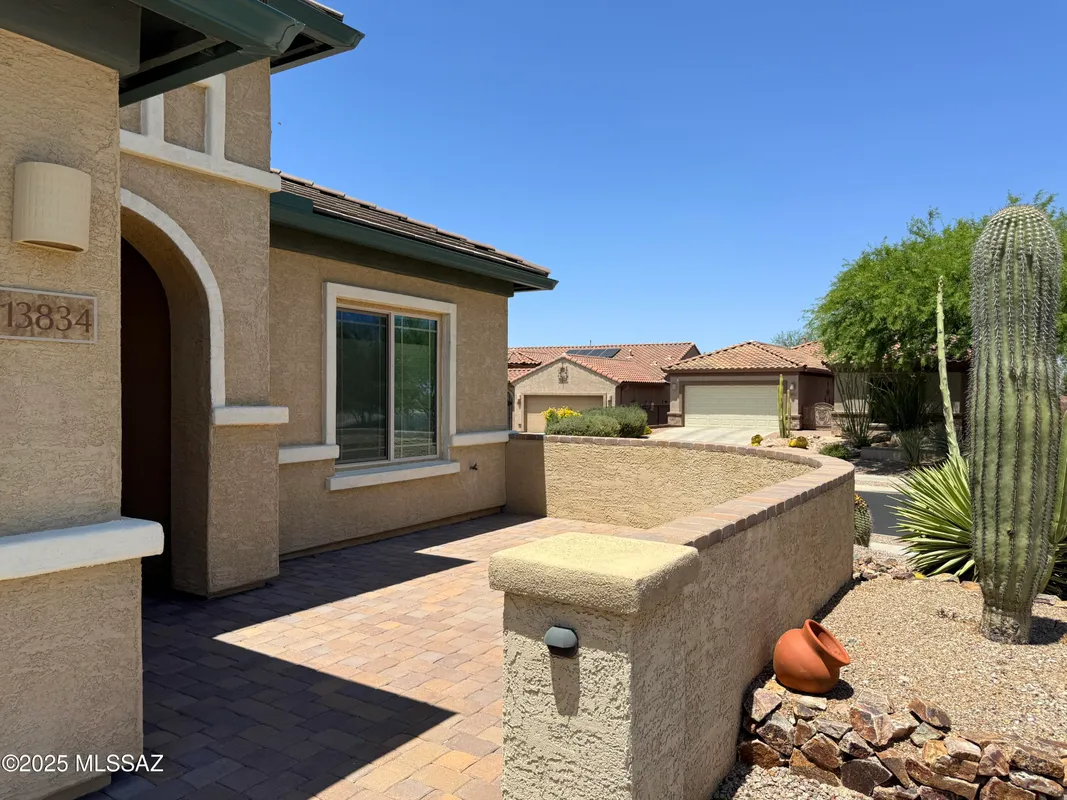 Property Slideshow image 1 of 42 | 13834 e cardemore dr, Vail, AZ, 85641