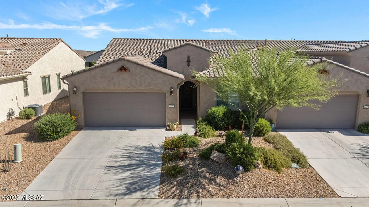 Property Slideshow image 1 of 33 | 1477 e basalt dr, Green Valley, AZ, 85614