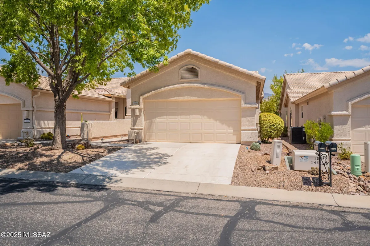 Property Slideshow image 1 of 28 | 38869 s casual dr, Saddlebrooke, AZ, 85739