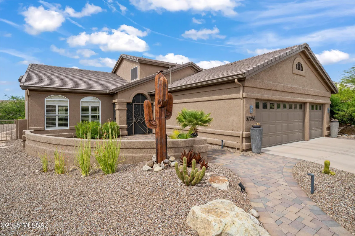 Property Slideshow image 1 of 49 | 37286 s copper ridge ct, Tucson, AZ, 85739