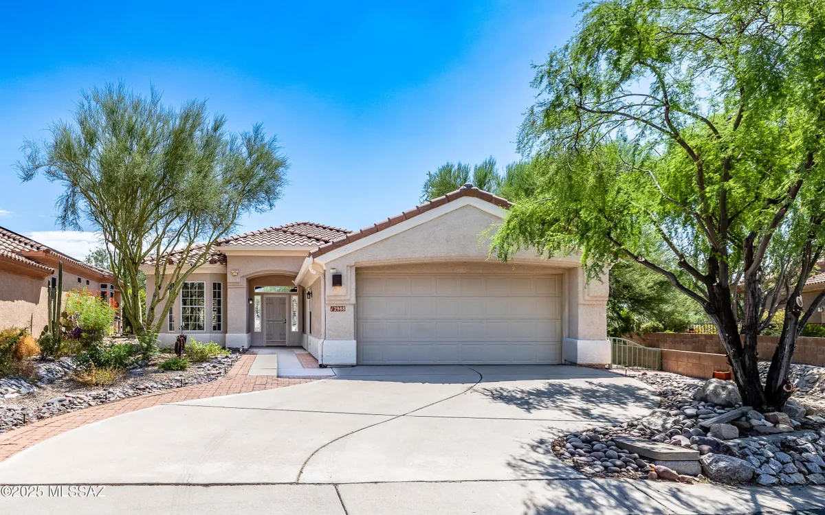Property Slideshow image 1 of 47 | 12988 n burrobush loop, Marana, AZ, 85658