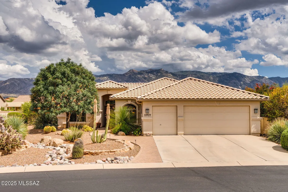 Property Slideshow image 1 of 38 | 39477 s moonwood dr, Tucson, AZ, 85739