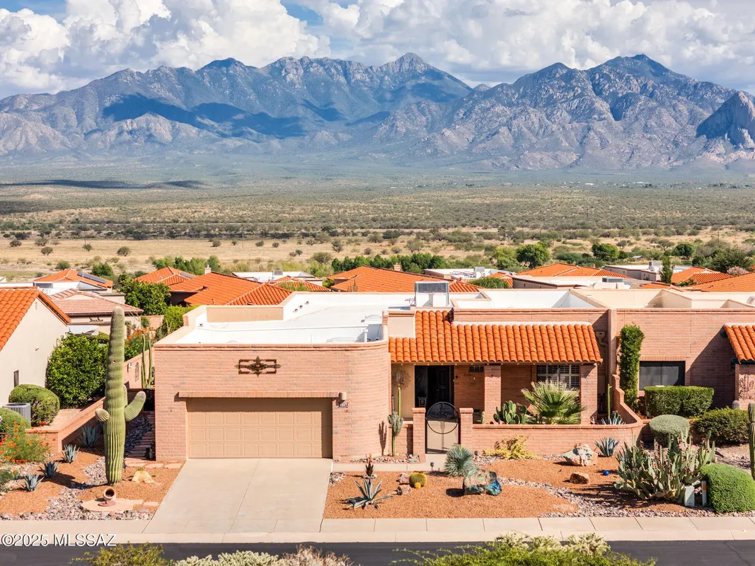 Property Slideshow image 1 of 50 | 4947 s harvest moon dr, Green Valley, AZ, 85622