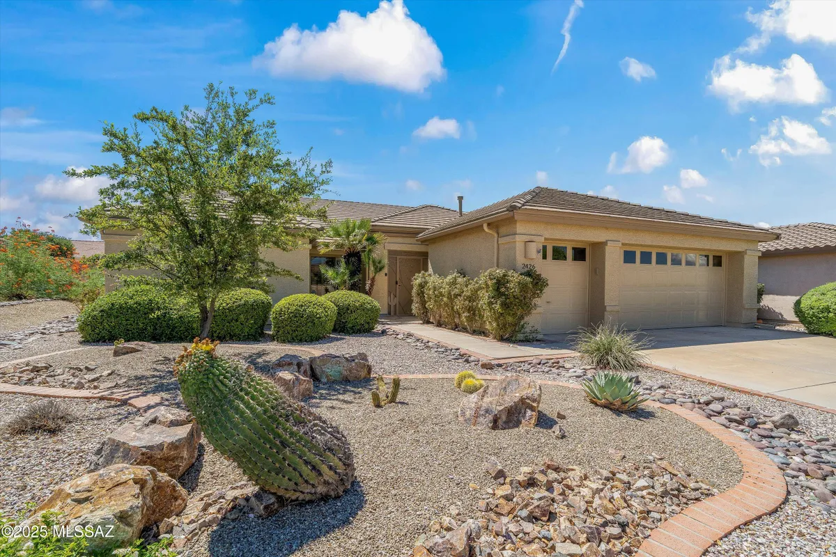 Property Slideshow image 1 of 40 | 2426 e desert pueblo pass, Green Valley, AZ, 85614