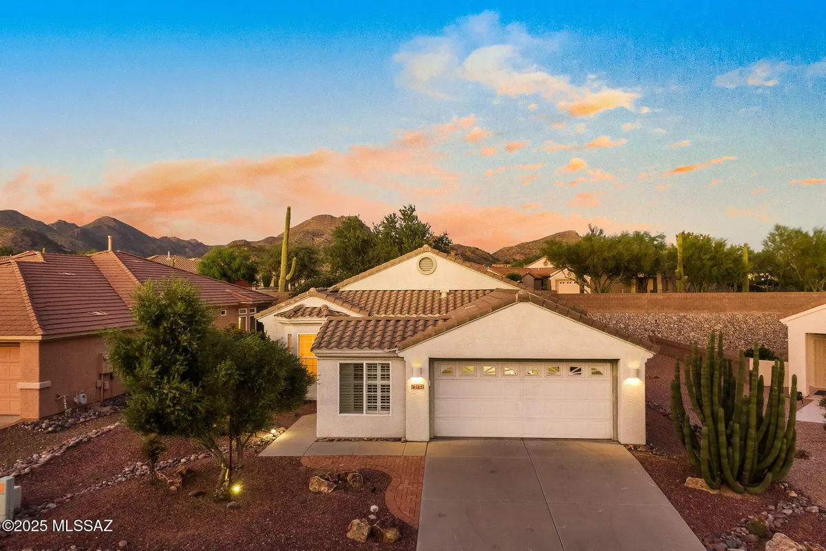 Property Slideshow image 1 of 30 | 13122 n rivercane loop, Marana, AZ, 85658