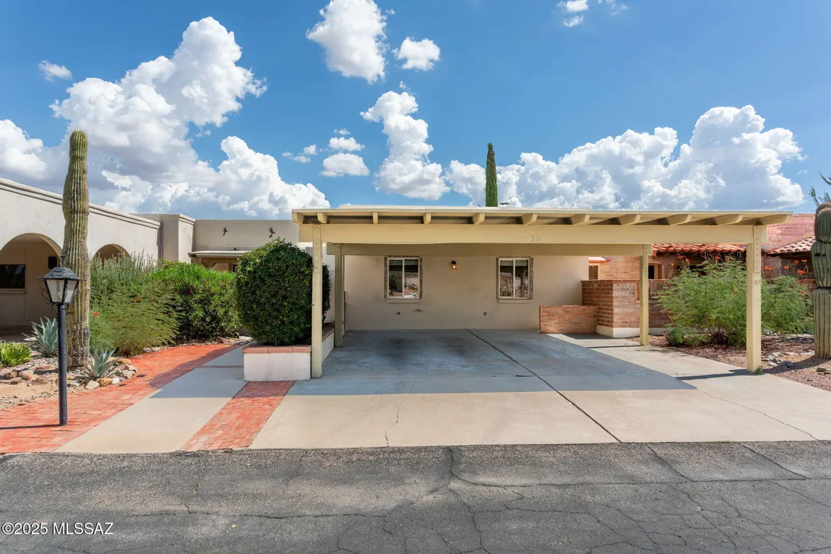 Property Slideshow image 1 of 39 | 531 s paseo la ruida cir, Green Valley, AZ, 85614
