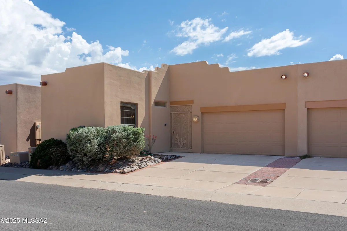 Property Slideshow image 1 of 34 | 3817 s camino del golfista, Green Valley, AZ, 85614