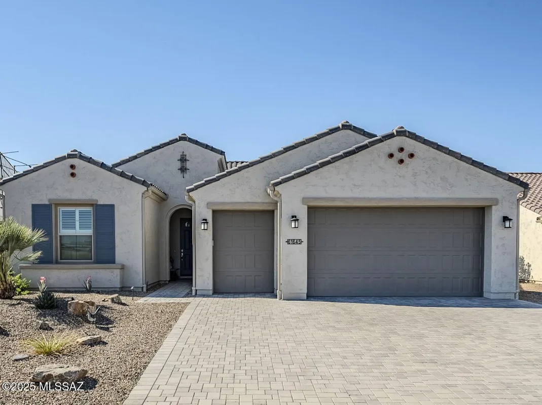 Property Slideshow image 1 of 40 | 61645 e travertine st, Oracle, AZ, 85623