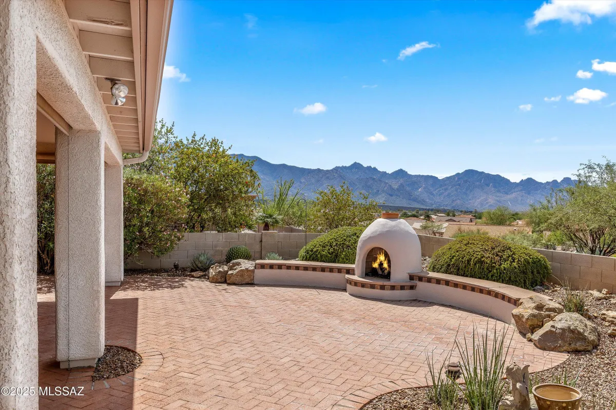 Property Slideshow image 1 of 51 | 62085 e amberwood dr, Saddlebrooke, AZ, 85739