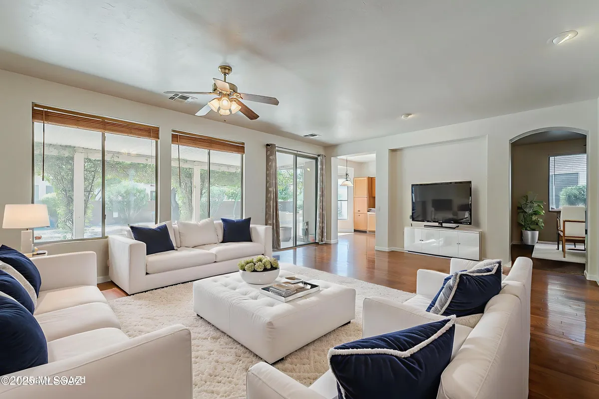 Property Slideshow image 1 of 40 | 7676 w madrigal dr, Tucson, AZ, 85743