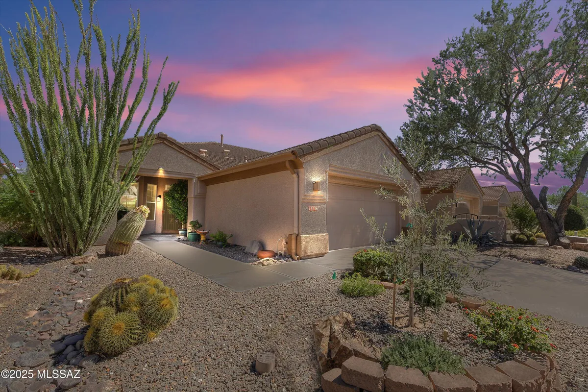 Property Slideshow image 1 of 42 | 13136 n desert flora ln, Marana, AZ, 85658