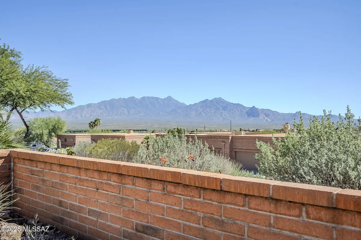Property Slideshow image 1 of 24 | 3552 s corte de la perla, Green Valley, AZ, 85622