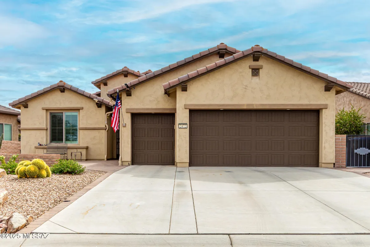 Property Slideshow image 1 of 26 | 2472 e rolling meadow ln, Green Valley, AZ, 85614