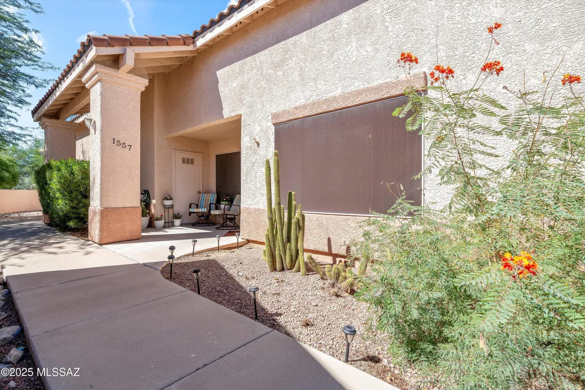 Property Slideshow image 1 of 30 | 1557 n paseo la tinaja, Green Valley, AZ, 85614